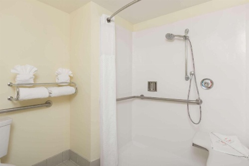 Monarch Valley Inn Marina at Monterey Bay image 6